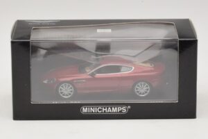 Aston Martin DB9 Raudonas Metalinis Minichamps 1:43 400137340 Metalas - nuotrauka 4 iš 4