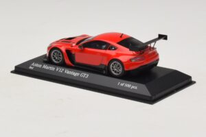 Aston Martin V12 Vantage GT3 Raudonas Minichamps 1:43 4371121392 Metalas - nuotrauka 3 iš 4