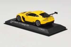 Aston Martin V12 Vantage GT3 Geltonas Minichamps 1:43 437121391 Metalas - nuotrauka 3 iš 4