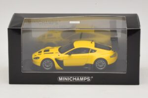 Aston Martin V12 Vantage GT3 Geltonas Minichamps 1:43 437121391 Metalas - nuotrauka 4 iš 4