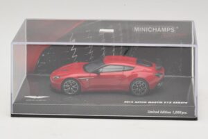 Aston Martin V12 Zagato Raudonas Minichamps 1:43 437137220 Metalas - nuotrauka 4 iš 5