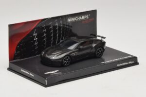 Aston Martin V12 Zagato Scintilla Silver Minichamps 1:43 437137221 Metalas - nuotrauka 2 iš 5