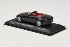 Aston Martin V8 Vantage Roadster Juodas Metalinis Minichamps 1:43 400137431 Metalas - nuotrauka 3 iš 4