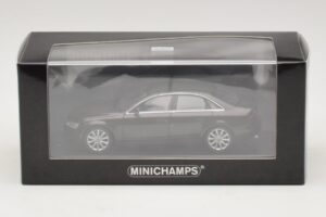 Audi A4 B8 Ruda Metalik Minichamps 1:43 410011000 Metalas - nuotrauka 3 iš 3