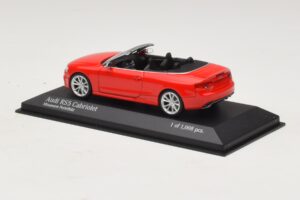 Audi RS5 B8 Kabrioletas Raudonas Minichamps 1:43 410011230 Metalas - nuotrauka 3 iš 4