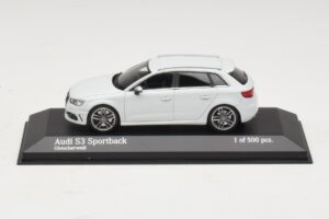 Audi S3 8V Sportback Baltas Minichamps 1:43 437013010 Metalas