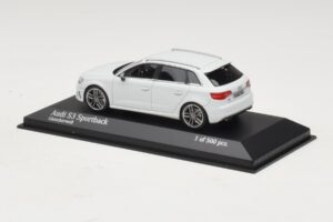 Audi S3 8V Sportback Baltas Minichamps 1:43 437013010 Metalas - nuotrauka 3 iš 4