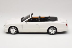 Bentley Azure Glacier White Pakaitinė Dėžė Minichamps 1:18 100139502-R1 Metalas - nuotrauka 4 iš 8