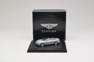 Bentley Continental GTC Light Grey Metallic Minichamps 1:43 BL907 Metalas - nuotrauka 3 iš 4