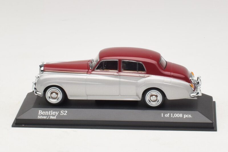 Bentley S2 Sidabrinis Raudonas Minichamps 1:43 Bentley S2 Sidabrinis Raudonas Minichamps 1:43 403139953 Metalas