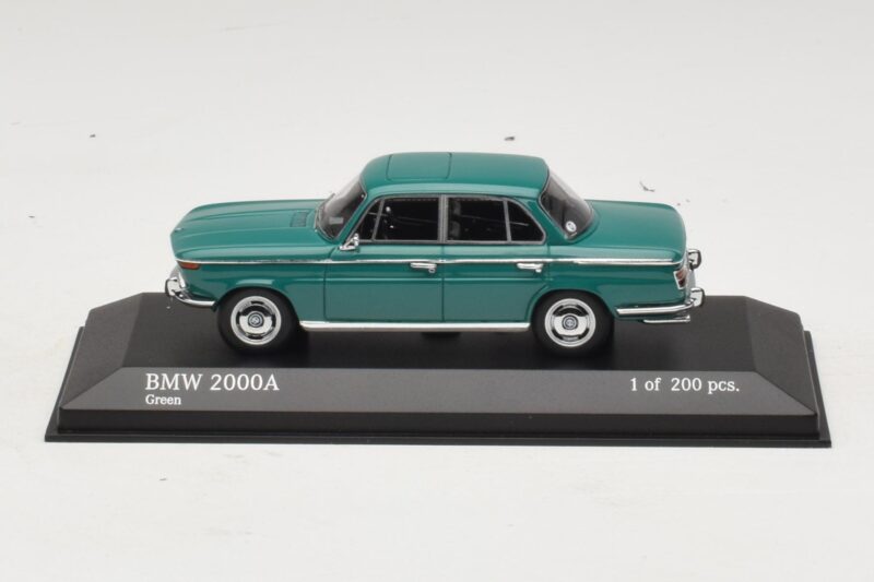 BMW 2000A Žalia Minichamps 1:43 437023001 Metalas