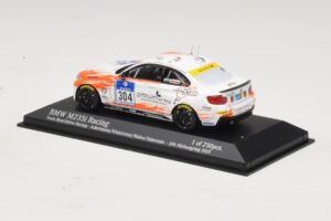 BMW M235i Team Rent2drive #304 Ackermann / Wishkirchen 24 Hours of Nurburgring 2015 Minichamps 1:43 437152504 Metalas - nuotrauka 3 iš 4