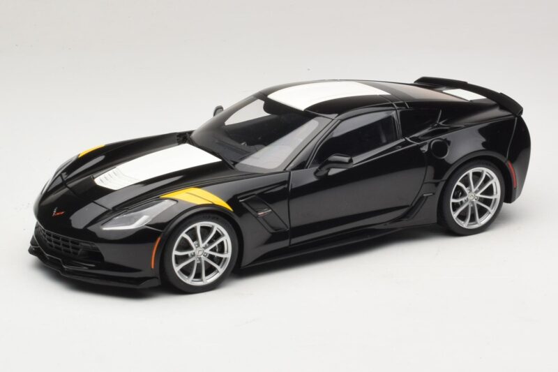 Chevrolet Corvette C7 Grand Sport Juoda su Baltomis Juostomis AUTOart 1:18 71273 Kompozitas