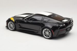 Chevrolet Corvette C7 Grand Sport Juoda su Baltomis Juostomis AUTOart 1:18 71273 Kompozitas - nuotrauka 7 iš 8