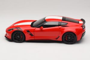 Chevrolet Corvette C7 Grand Sport Raudona su Baltomis Juostomis AUTOart 1:18 71274 Kompozitas - nuotrauka 4 iš 8