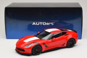 Chevrolet Corvette C7 Grand Sport Raudona su Baltomis Juostomis AUTOart 1:18 71274 Kompozitas - nuotrauka 8 iš 8