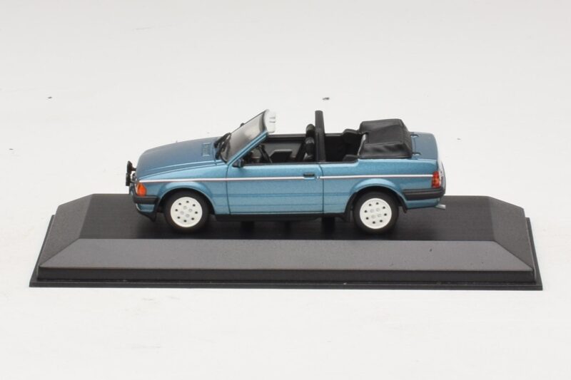 Ford Escort Mk3 Kabrioletas Mėlynas Metalik Minichamps 1:43 Ford Escort Mk3 Kabrioletas Mėlynas Metalik Minichamps 1:43 400085030 Metalas