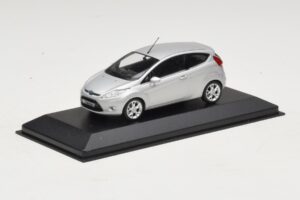 Ford Fiesta Mk7 Moondust Silver Metallic Minichamps 1:43 403088003 Metalas - nuotrauka 2 iš 4
