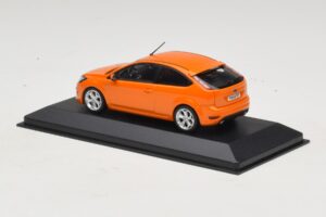 Ford Focus ST Mk2 Electric Orange Minichamps 1:43 400087302 Metalas - nuotrauka 3 iš 4