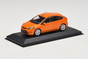 Ford Focus ST Mk2 Electric Orange Pakaitinė Dėžė Minichamps 1:43 400087302-R1 Metalas - nuotrauka 2 iš 4