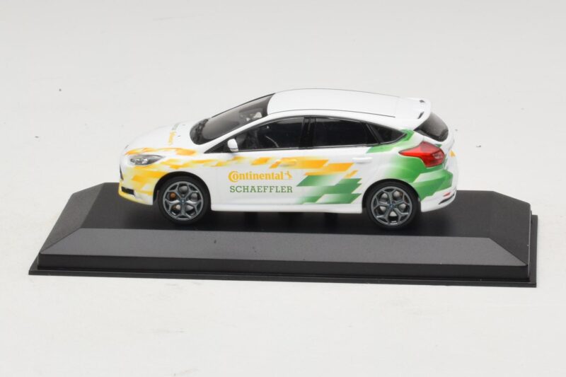 Ford Focus Technologijų Automobilis GTC Continental Schaeffler Minichamps 1:43 Ford Focus Technologijų Automobilis GTC Continental Schaeffler Minichamps 1:43 SCHAEFFLER001 Metalas