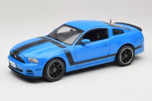 Ford Mustang Boss 302 S197 Mėlyna Shelby Collectibles 1:18 25414S Metalas