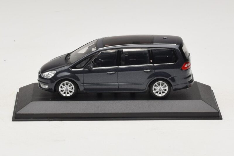 Ford S-Max Dark Grey Metallic Minichamps 1:43 Ford S-Max Dark Grey Metallic Minichamps 1:43 400085400-P1 Metalas
