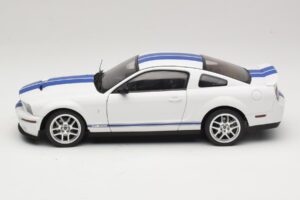 Ford Shelby Cobra GT500 Concept Balta su Mėlyna Juosta AUTOart 1:18 73052 Metalas - nuotrauka 4 iš 8