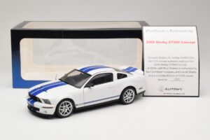Ford Shelby Cobra GT500 Concept Balta su Mėlyna Juosta AUTOart 1:18 73052 Metalas - nuotrauka 8 iš 8