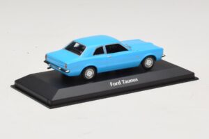 Ford Taunus TC Kupė Šviesiai Mėlyna Maxichamps 1:43 940081301 Metalas - nuotrauka 2 iš 4