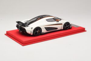 Koenigsegg Regera Baltas su Juodu Karbonu FrontiArt 1:18 REMC043 Derva - nuotrauka 2 iš 7