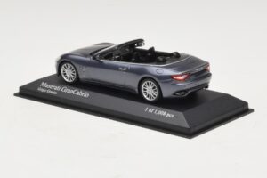 Maserati GranCabrio Pilkas Metalik Minichamps 1:43 400123931 Metalas - nuotrauka 3 iš 4