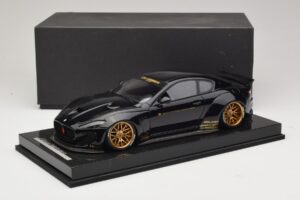 Maserati GranTurismo Liberty Walk Juoda su Auksiniais Ratlankiais AB Models 1:18 MAS-LB08-C Derva - nuotrauka 6 iš 7