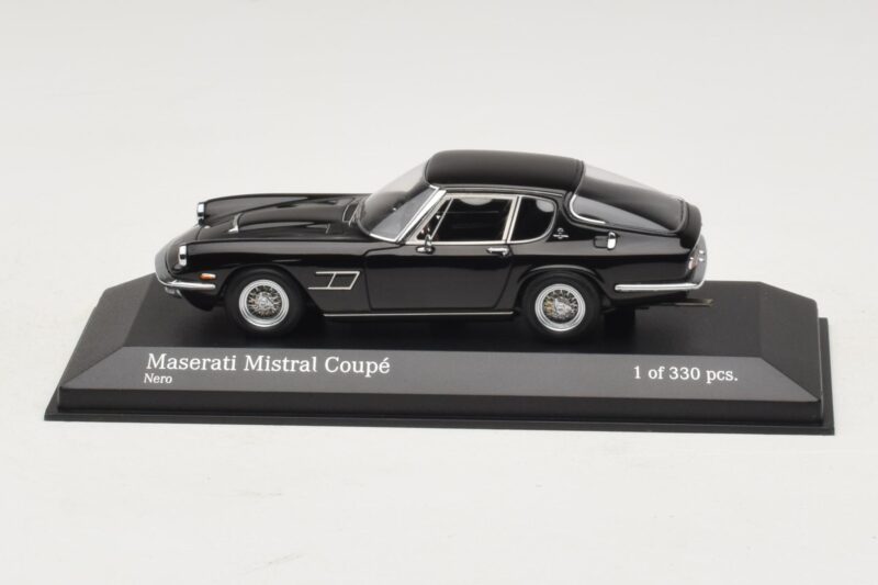 Maserati Mistral Juodas Minichamps 1:43 Maserati Mistral Juodas Minichamps 1:43 437123421 Metalas