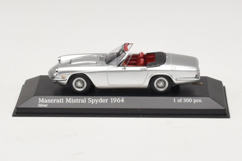 Maserati Mistral Spyder Sidabrinis Minichamps 1:43 Maserati Mistral Spyder Sidabrinis Minichamps 1:43 437123431 Metalas