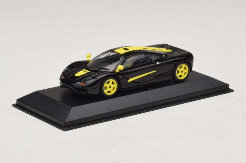 McLaren F1 Juodas Su Geltonais Dryžiais Minichamps 1:43 MCLAREN004 Metalas