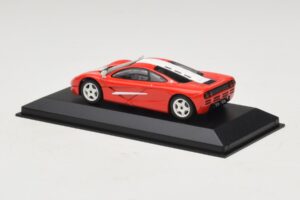McLaren F1 Raudonas Su Baltais Dryžiais Minichamps 1:43 MCLAREN005 Metalas - nuotrauka 2 iš 4