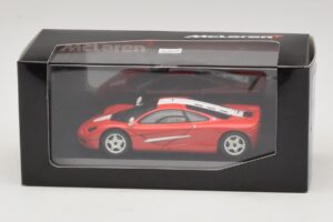 McLaren F1 Raudonas Su Baltais Dryžiais Minichamps 1:43 MCLAREN005 Metalas - nuotrauka 4 iš 4