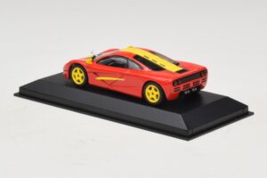 McLaren F1 Raudonas Su Geltonais Dryžiais Minichamps 1:43 MCLAREN006 Metalas - nuotrauka 2 iš 4