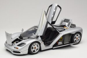 McLaren F1 Sidabrinė Minichamps 1:12 530133123 Metalas - nuotrauka 2 iš 8