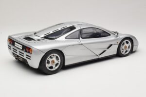 McLaren F1 Sidabrinė Minichamps 1:12 530133123 Metalas - nuotrauka 3 iš 8