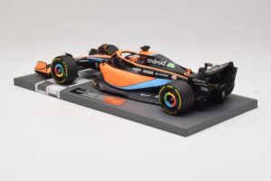 McLaren MCL36 #3 D. Ricciardo Bahrain GP 2022 Minichamps 1:18 537221803 Metalas - nuotrauka 5 iš 7
