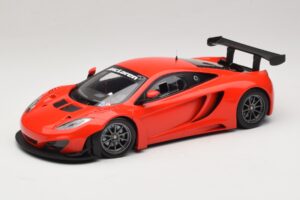 McLaren MP4-12C GT3 Raudonas 2013 Minichamps 1:18 151121392 Metalas