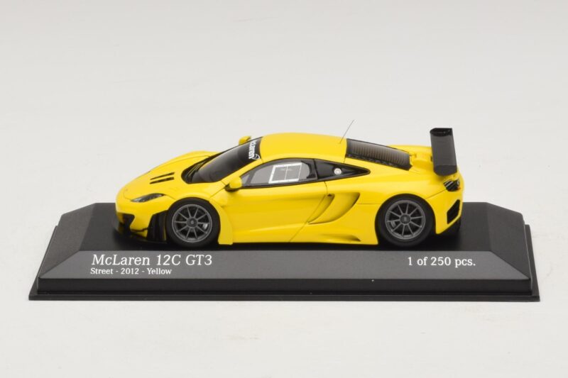 McLaren MP4-12C GT3 Street Geltonas Minichamps 1:43 McLaren MP4-12C GT3 Street Geltonas Minichamps 1:43 437121396 Metalas