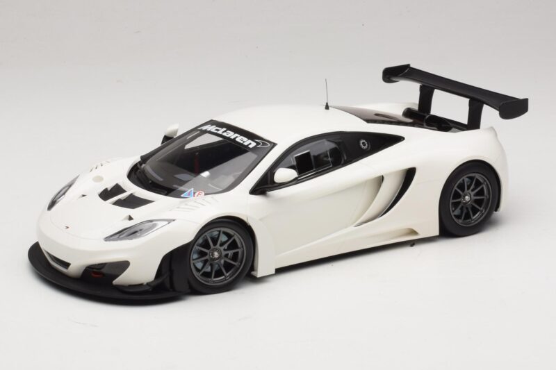McLaren MP4-12C GT3 Baltas 2013 Minichamps 1:18 151121394 Metalas