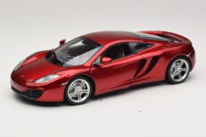 McLaren MP4-12C Raudona Metalik Minichamps 1:18 110133022 Metalas