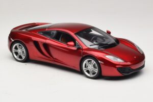 McLaren MP4-12C Raudona Metalik Minichamps 1:18 110133022 Metalas - nuotrauka 6 iš 8