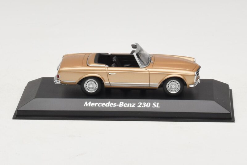 Mercedes 230 SL W113 Auksinis Metalikas Maxichamps 1:43 940032230 Metalas
