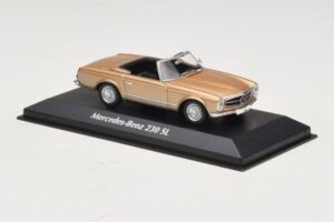 Mercedes 230 SL W113 Auksinis Metalikas Maxichamps 1:43 940032230 Metalas - nuotrauka 3 iš 4