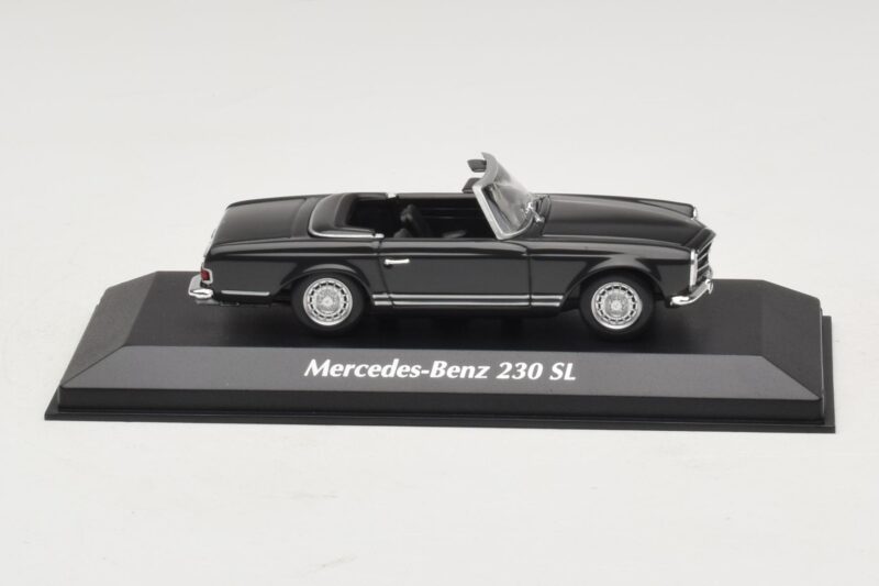 Mercedes 230 SL W113 Pilkas Maxichamps 1:43 Mercedes 230 SL W113 Pilkas Maxichamps 1:43 94003231 Metalas